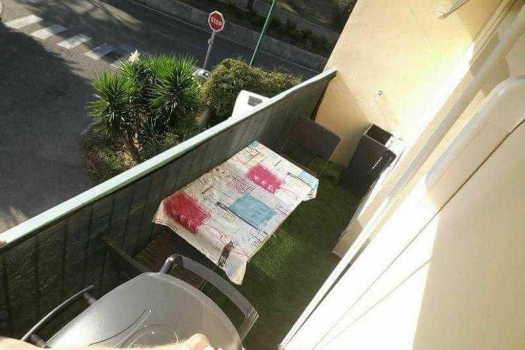 Studio 150M De La Plage La Seyne-sur-Mer Exterior photo